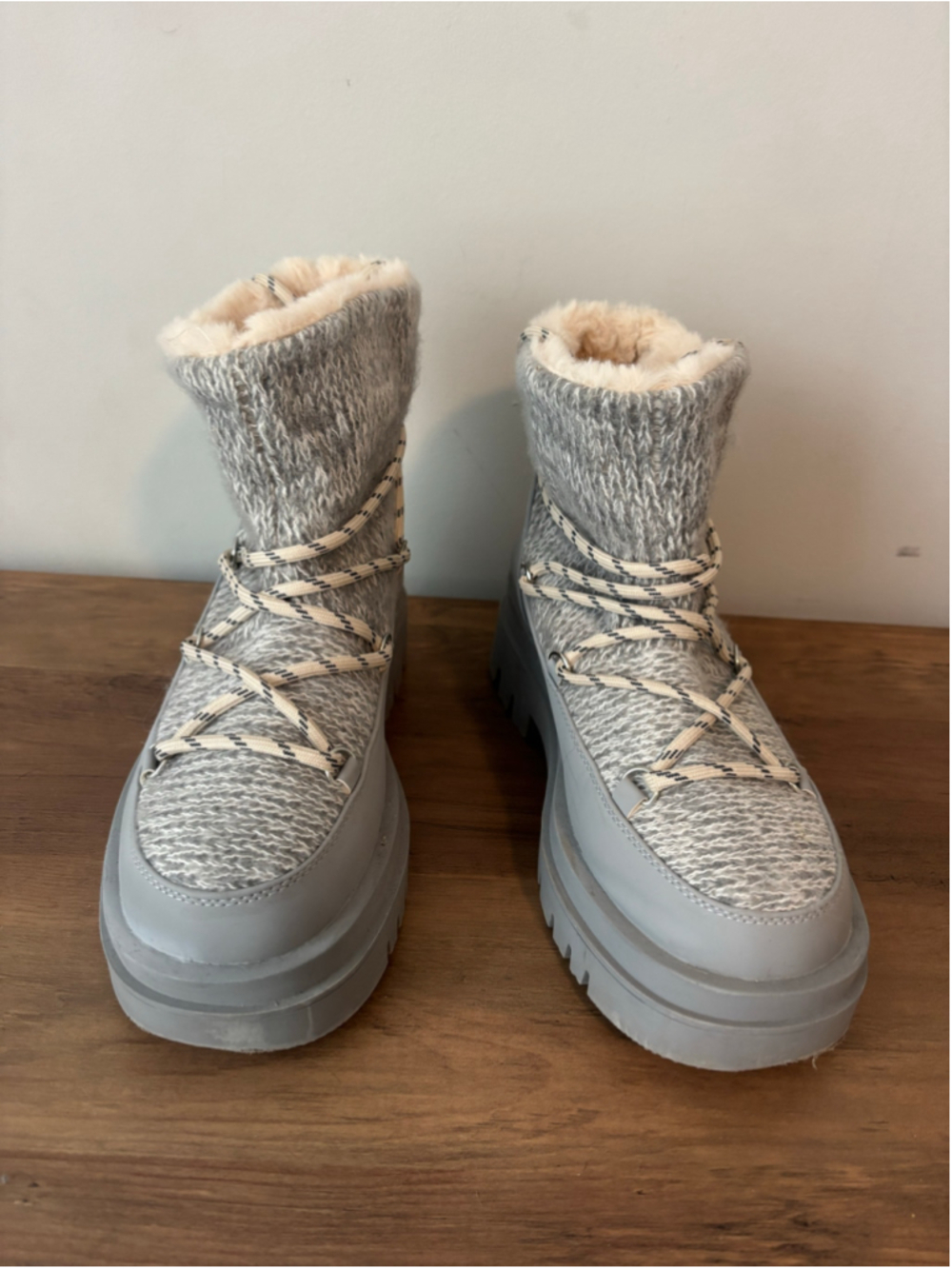 Women's Justfab Nina Winter Boots Size 7.5 Grey and Beige